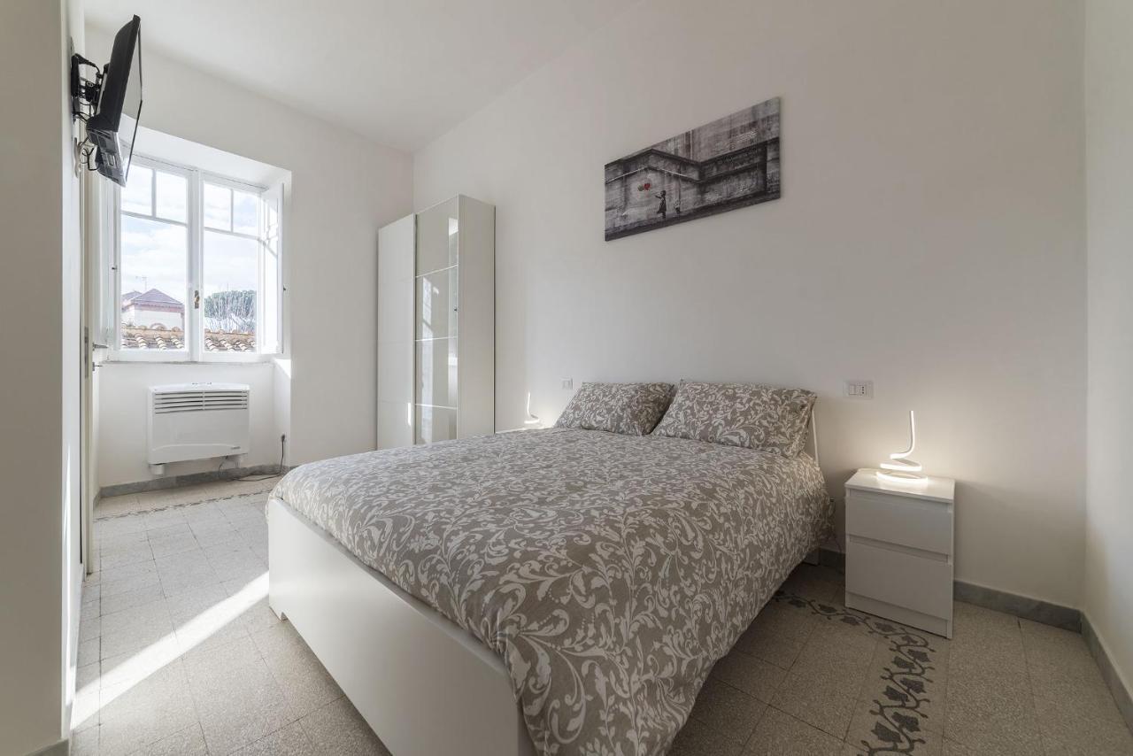 Colosseo & Colle Oppio Cozy Apartment Rome Exterior photo