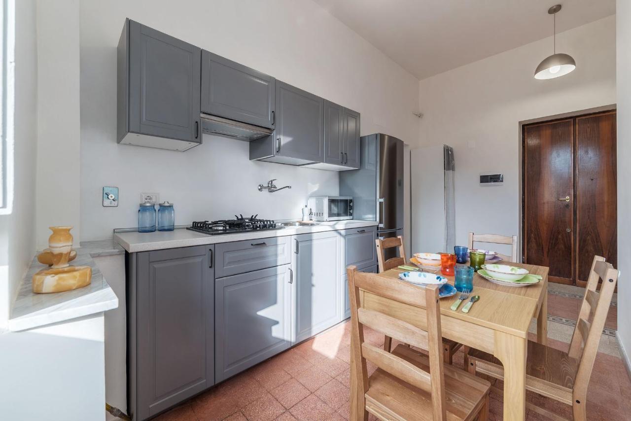 Colosseo & Colle Oppio Cozy Apartment Rome Exterior photo