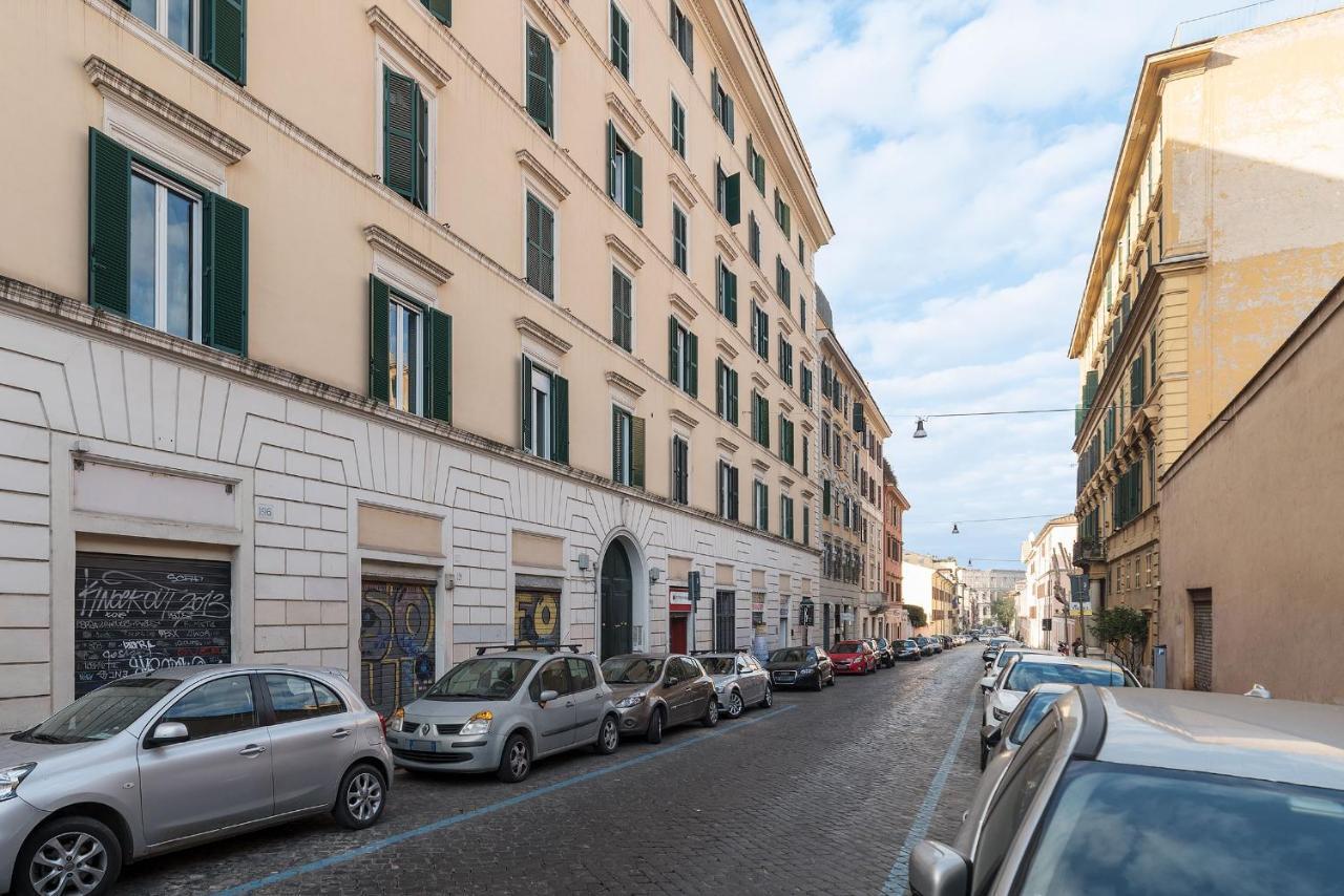 Colosseo & Colle Oppio Cozy Apartment Rome Exterior photo