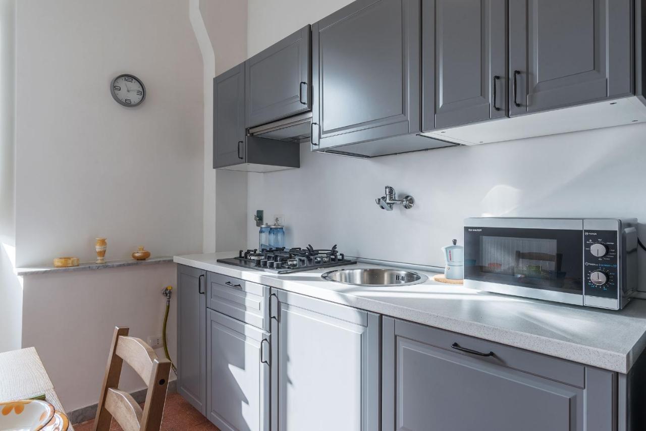 Colosseo & Colle Oppio Cozy Apartment Rome Exterior photo